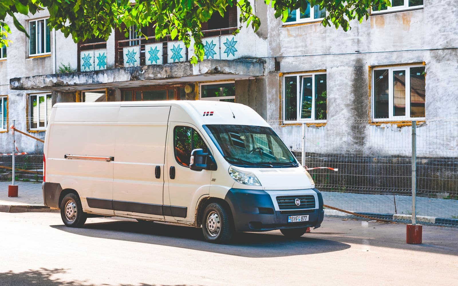 On-Site vs. Off-Site Shredding